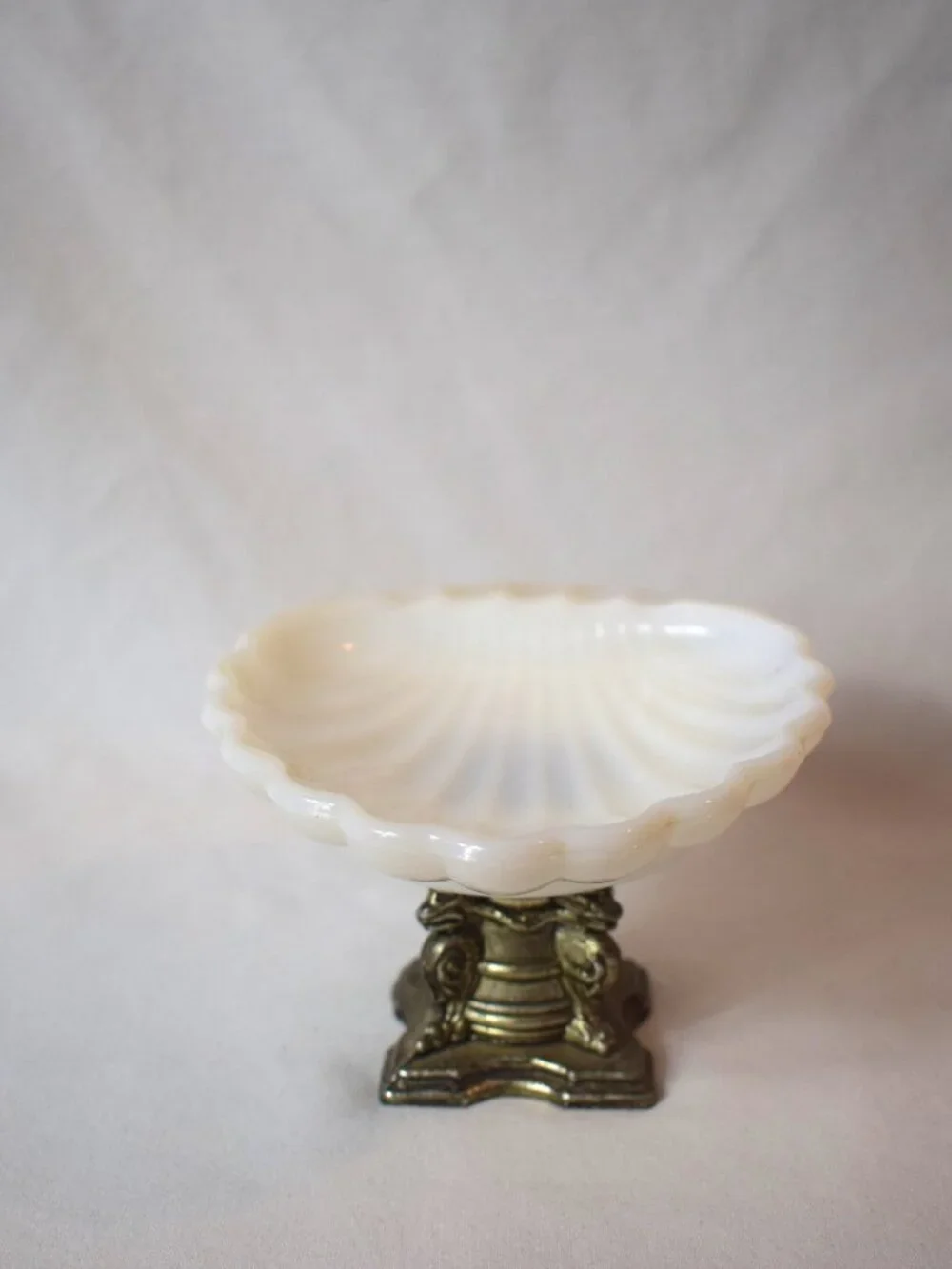 Vintage White Milk Glass Seashell on Silver Tone Base Soap Dish Trinket Dish